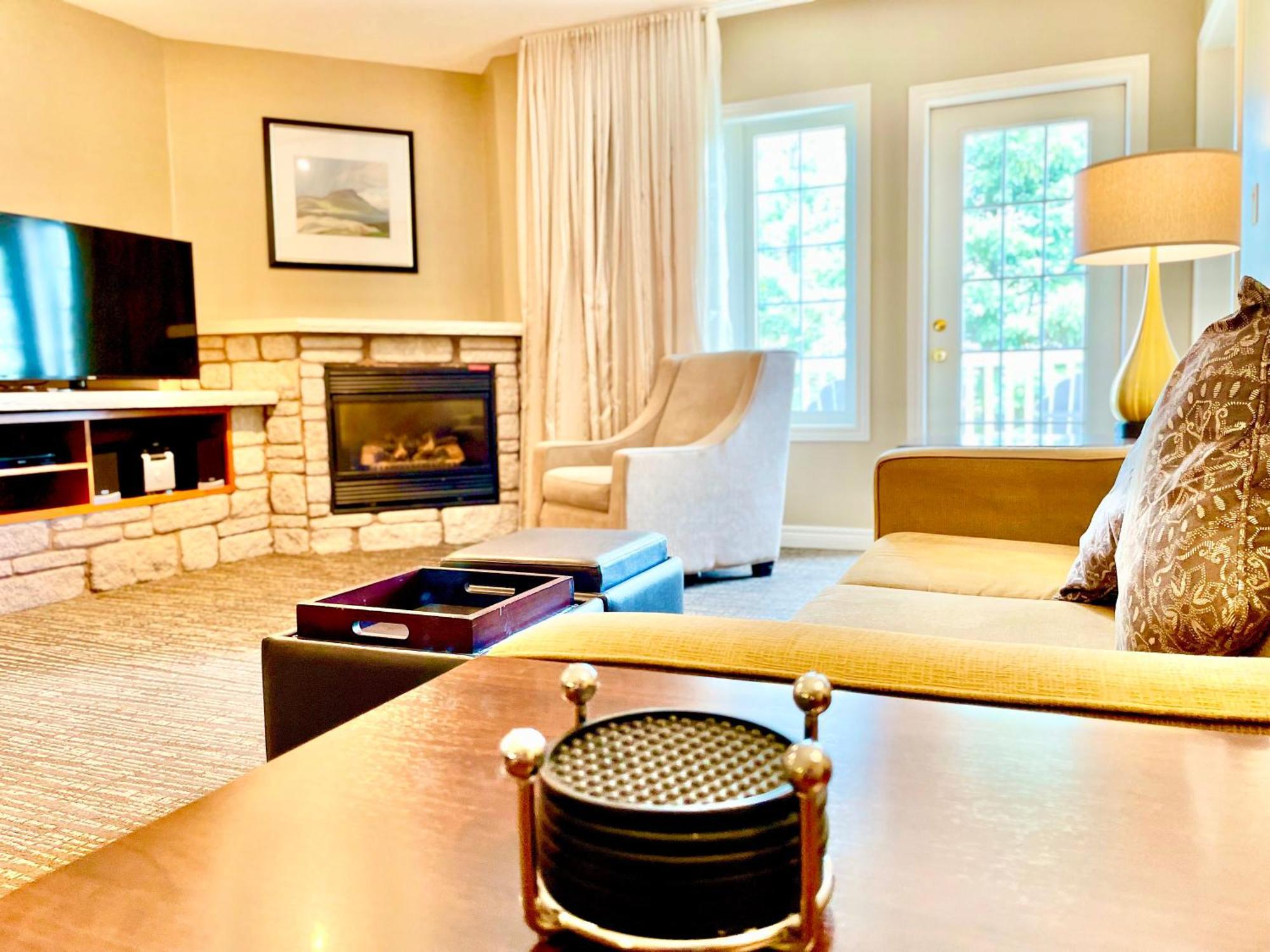 Hillside Haven: Carriage Club Resort Retreat Edgar Экстерьер фото