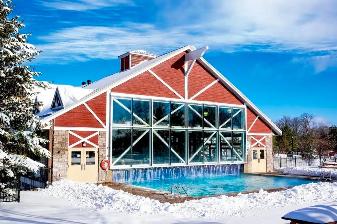 Hillside Haven: Carriage Club Resort Retreat Edgar Экстерьер фото